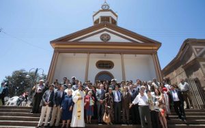Inauguración Iglesia Nuestra Señora del Carmen - Intendente junto a sus padres